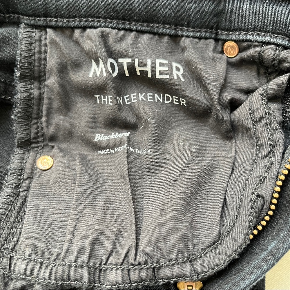 Mother Denim The Weekender High-Rise Flare Jeans in Blackbird - Picture 7 of 10